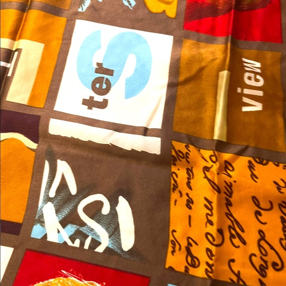 Large Silk Printed Esprit ETC scarf - Picture 3 of 4